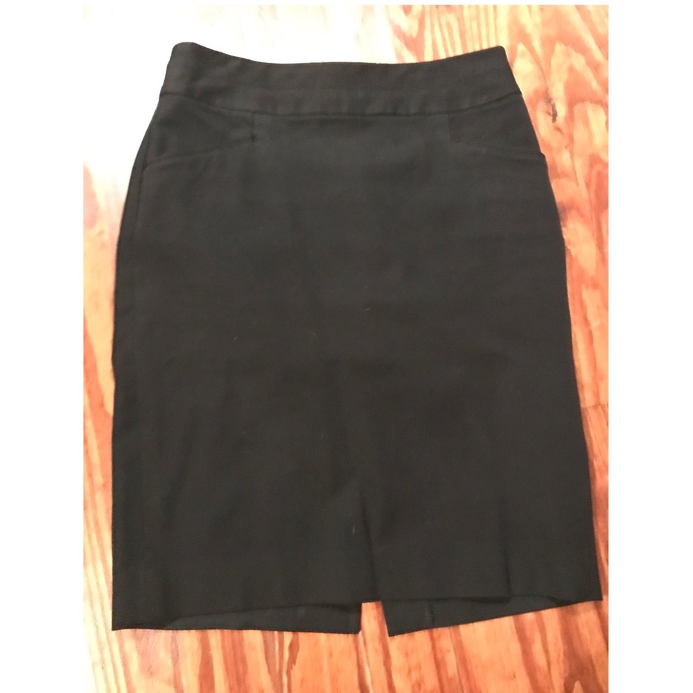 Black, stretch Banana Republic skirt